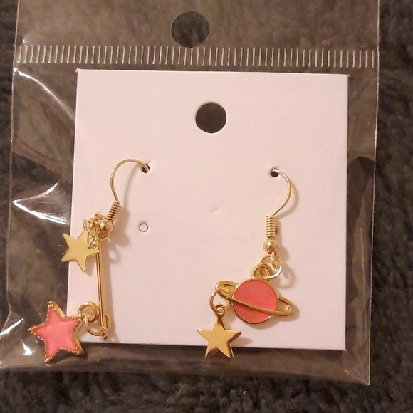 earrings - Picture 2 of 2